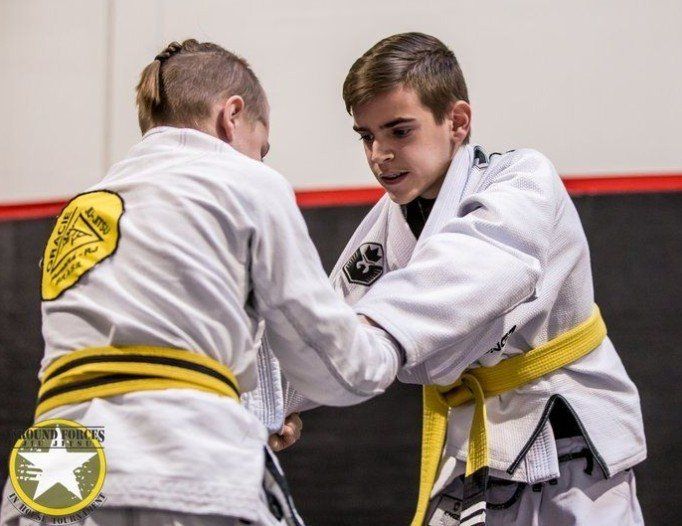 Teens Learn Flexibility, Respect, and Self-Defense Through Jiu Jitsu!